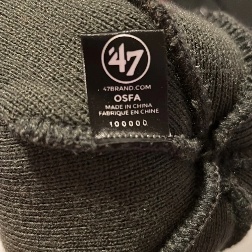 New England Patriots Winter Hat - Picture 4 of 4